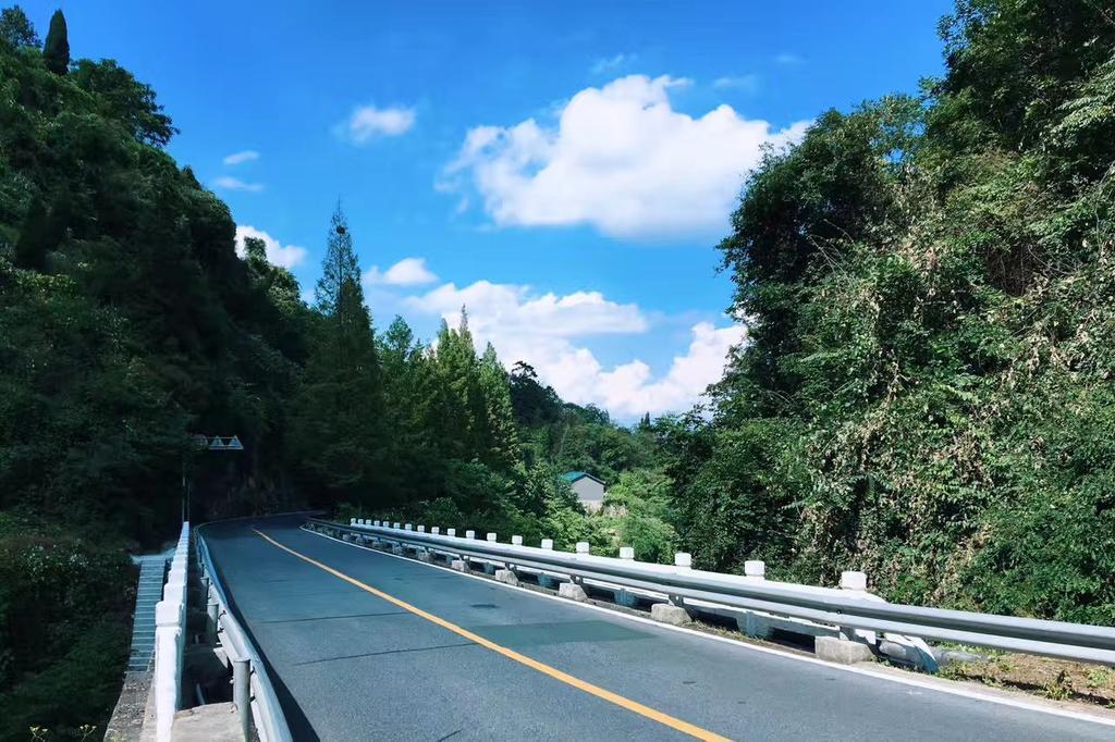 Wudangshan Tianle Hotel Shiyan  Bagian luar foto
